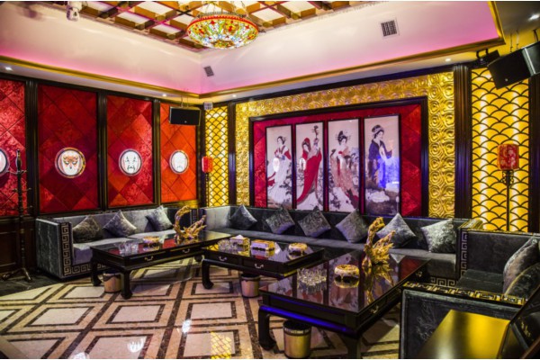 深圳水域桑拿体验：养生休闲新选择(深圳桑拿水会排名)