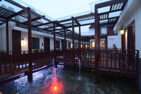 深圳胸部按摩，专业养生休闲首选(深圳女士丰胸按摩)